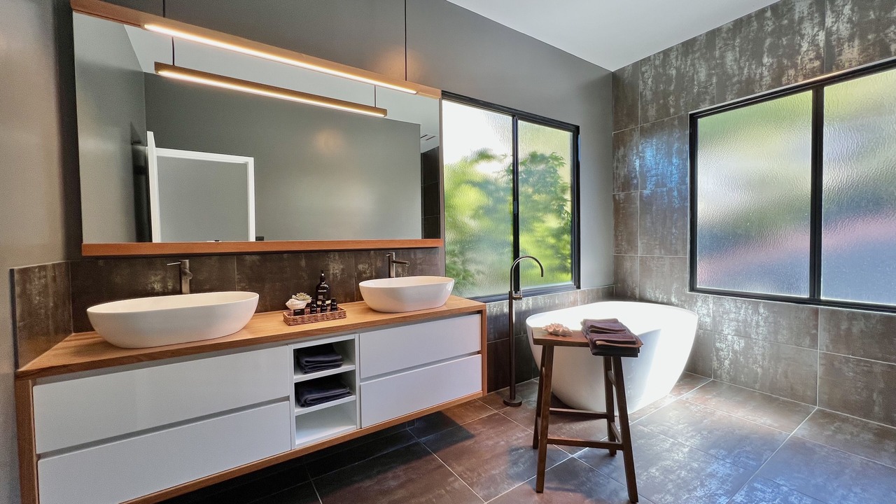 Photo of Bathroom in Sandy Bay