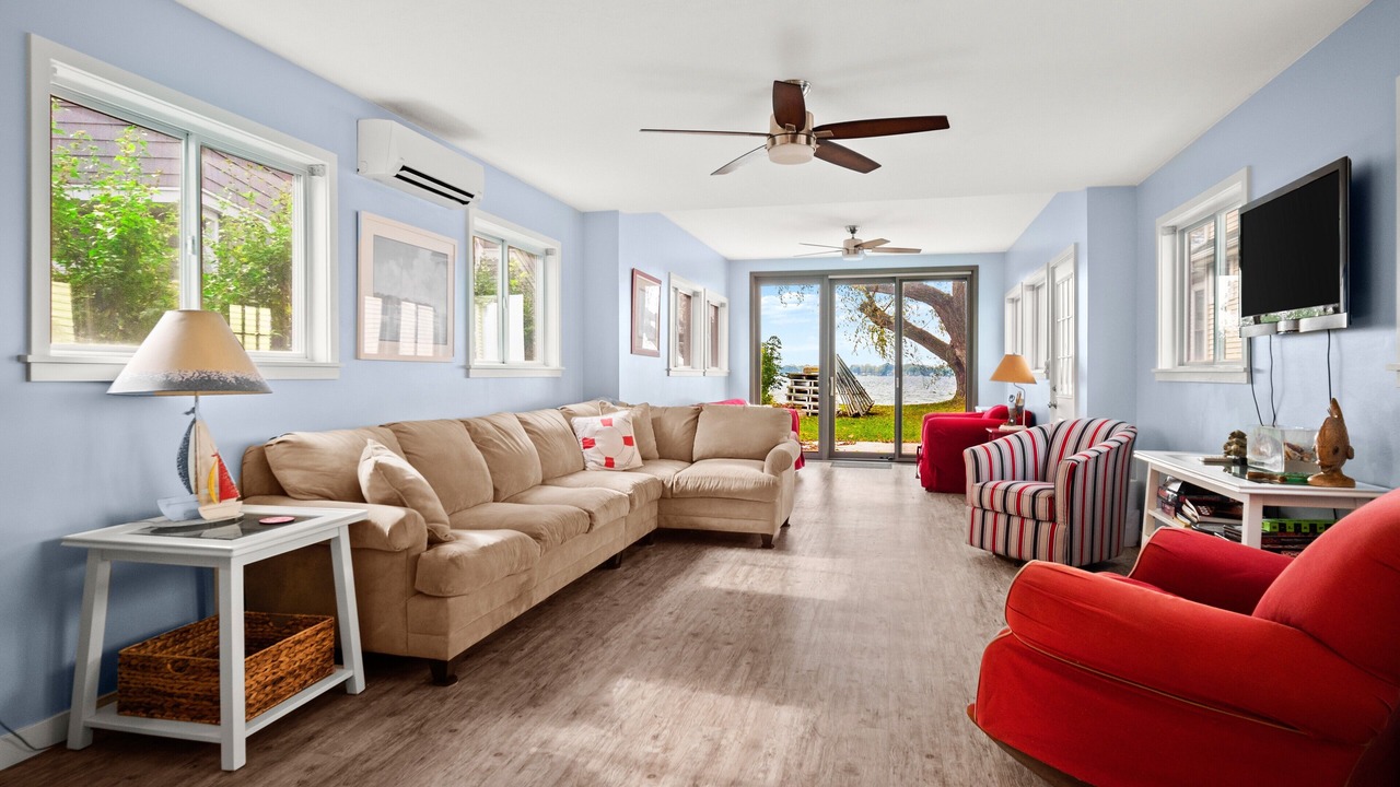 Photo of Livingroom in Syracuse