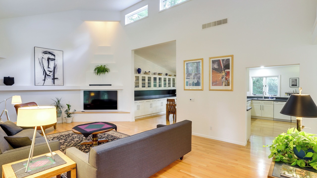 Photo of Livingroom in Granger