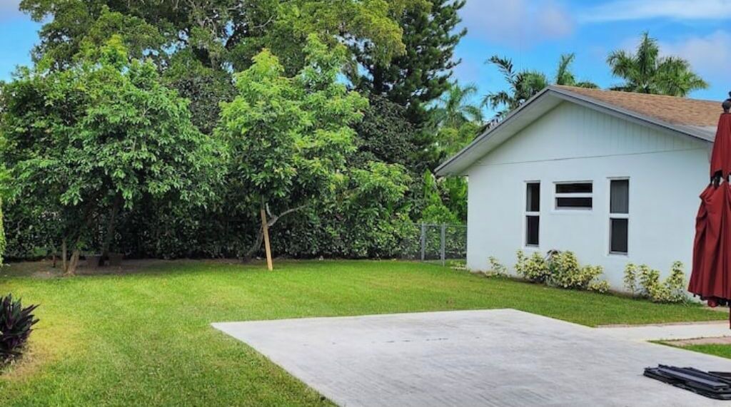 Photo of Outdoor in Ludlam