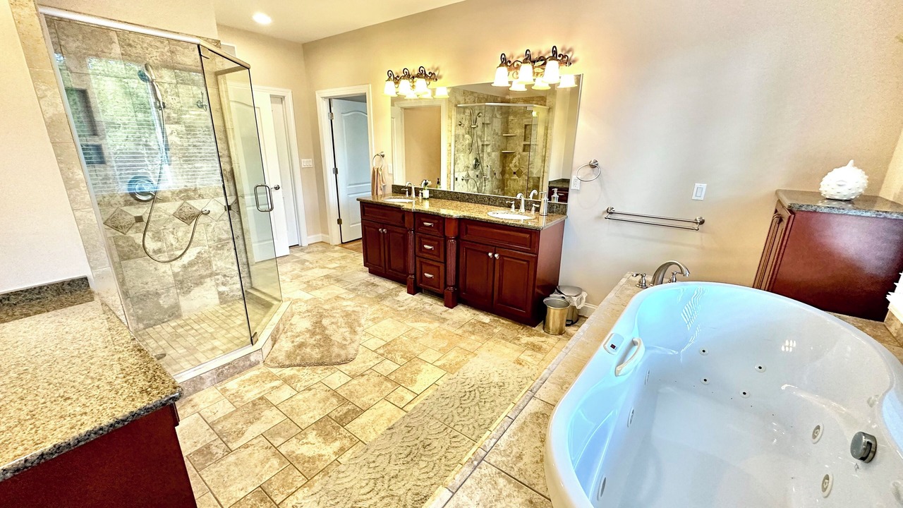 Photo of Bathroom in Moneta