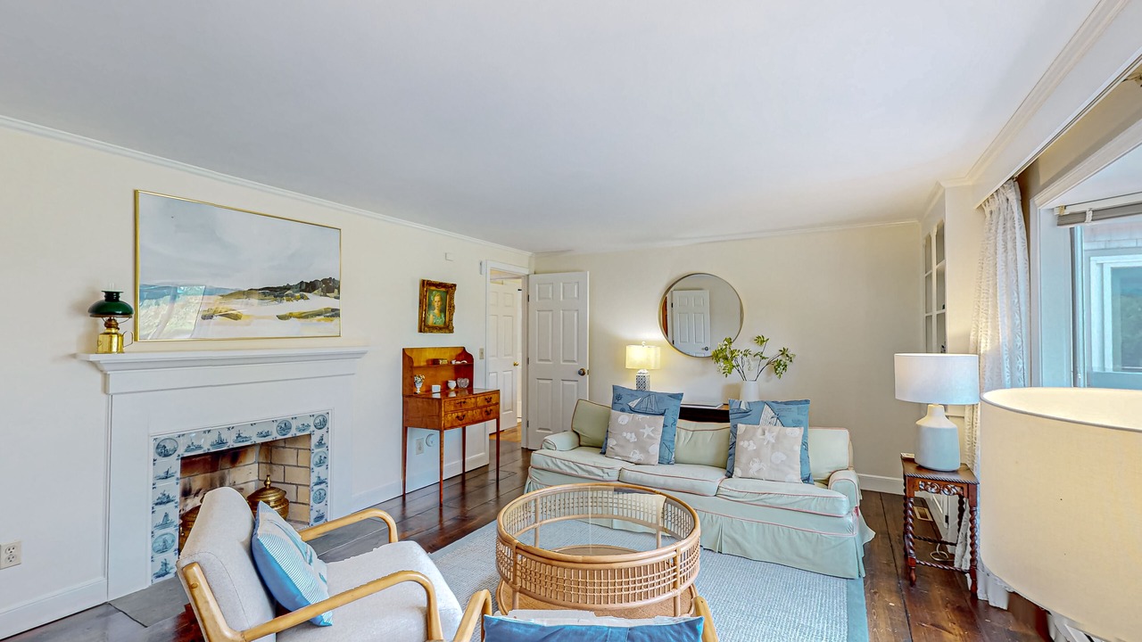 Photo of Livingroom in Yarmouth Port