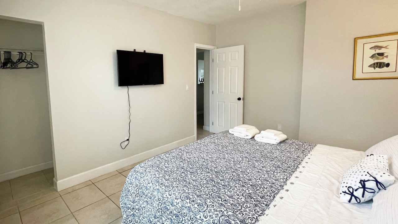 Photo of Bedroom in Biscayne Park