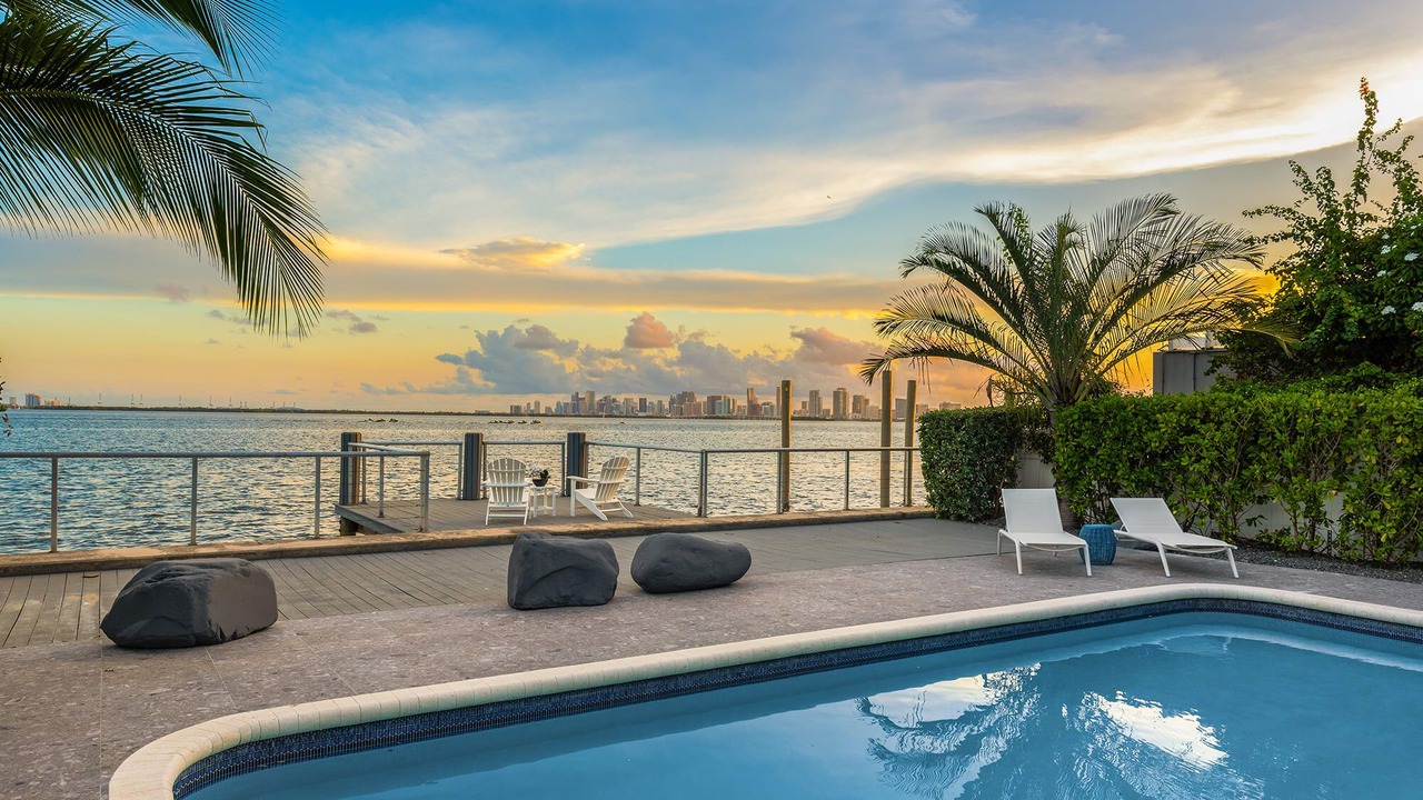 Photo of Outdoor in North Bay Village