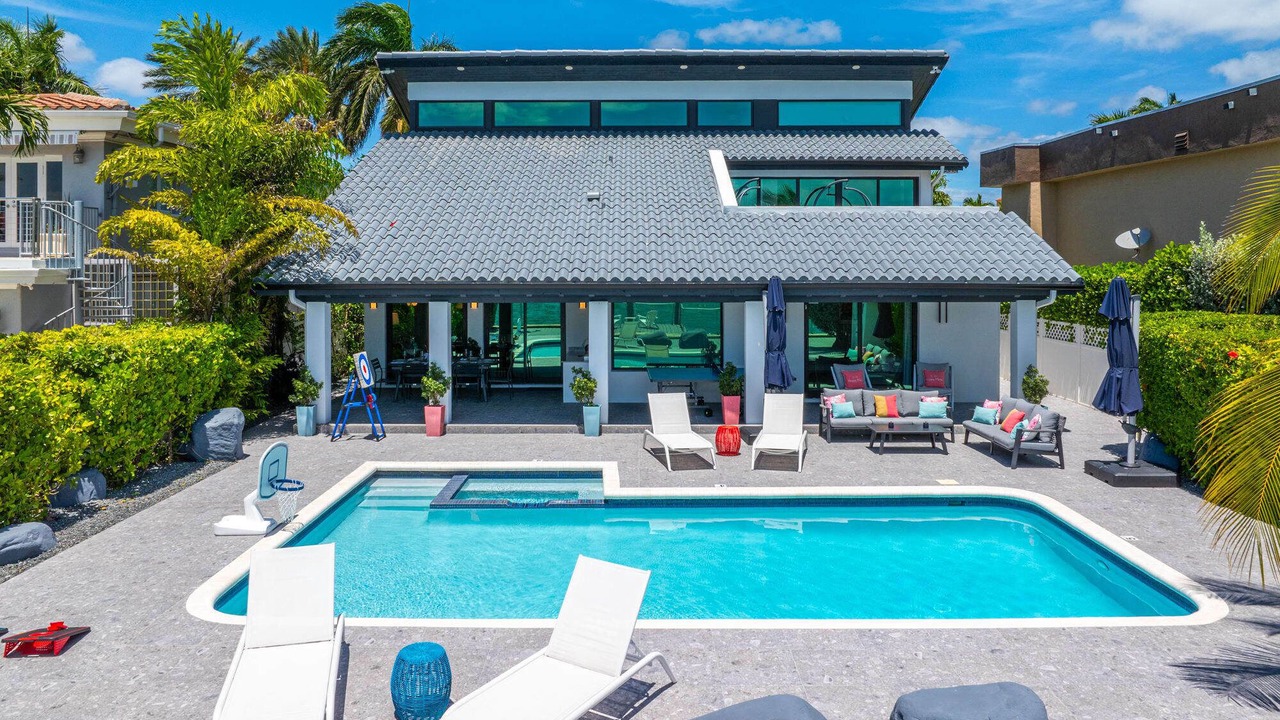 Photo of Outdoor in North Bay Village