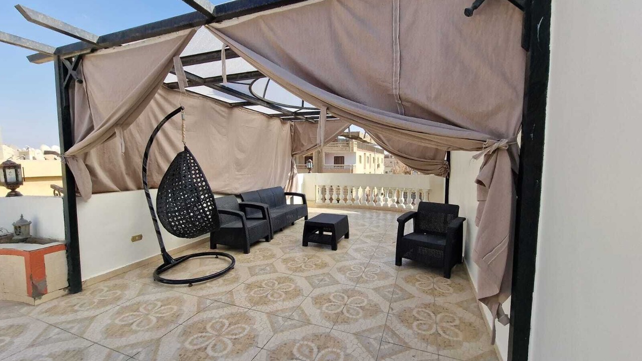 Photo of Patio Balcony in Pyramids Gardens