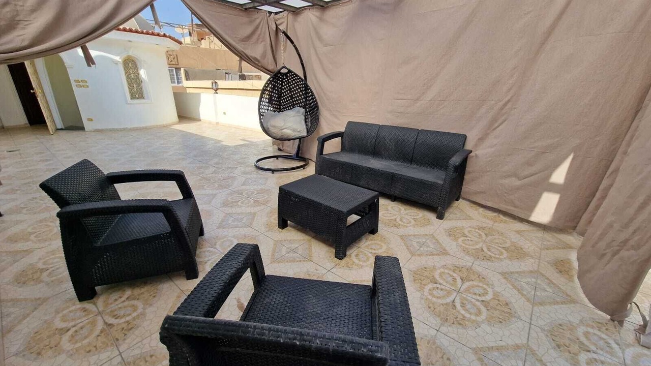 Photo of Patio Balcony in Pyramids Gardens