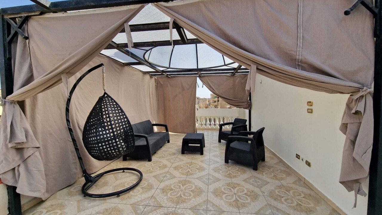 Photo of Patio Balcony in Pyramids Gardens