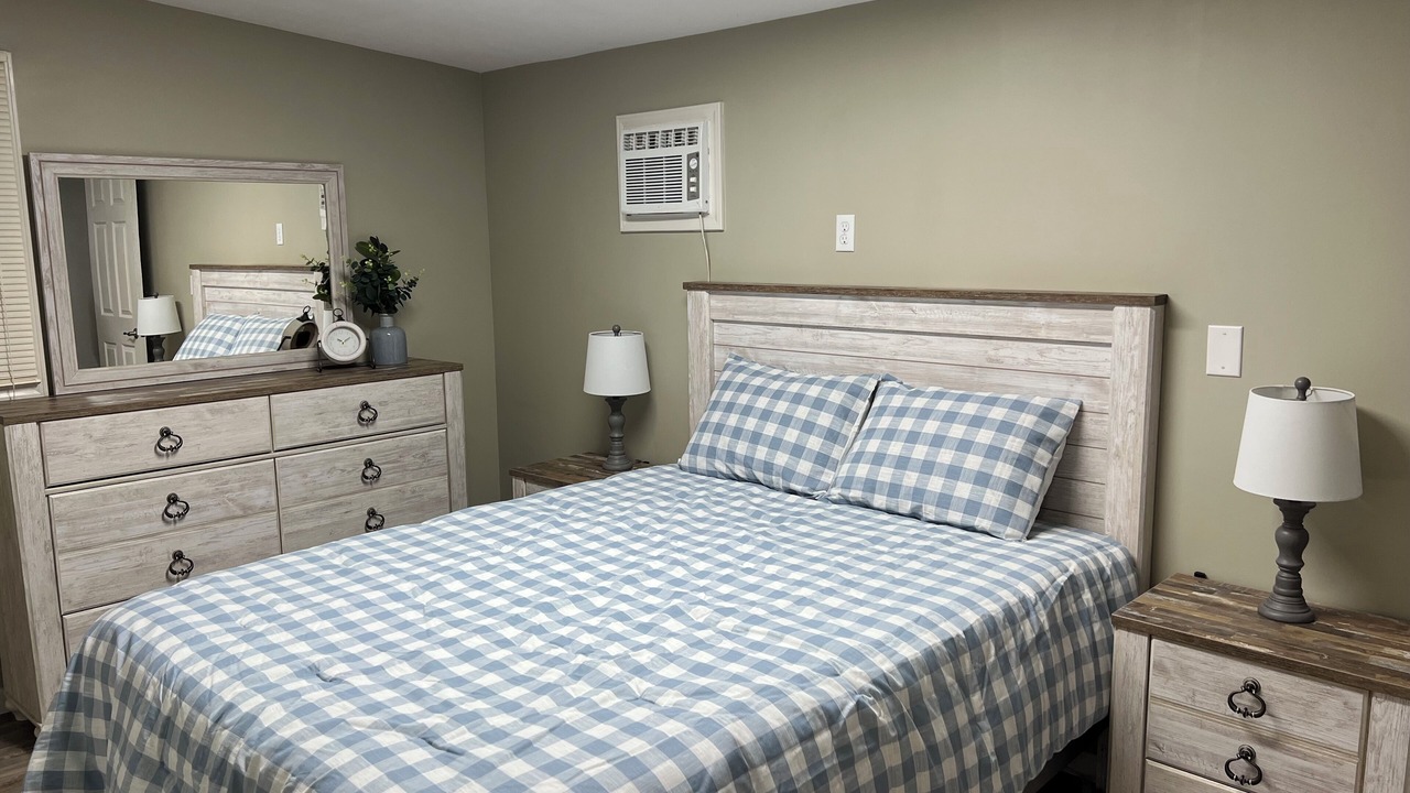 Photo of Bedroom in Roxboro
