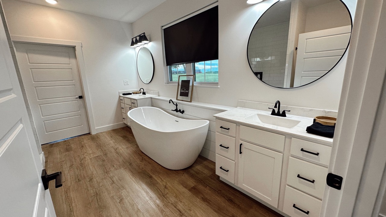 Photo of Bathroom in Dry Ridge