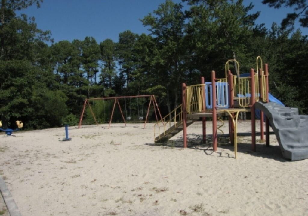 Photo of Others in Assateague Pointe