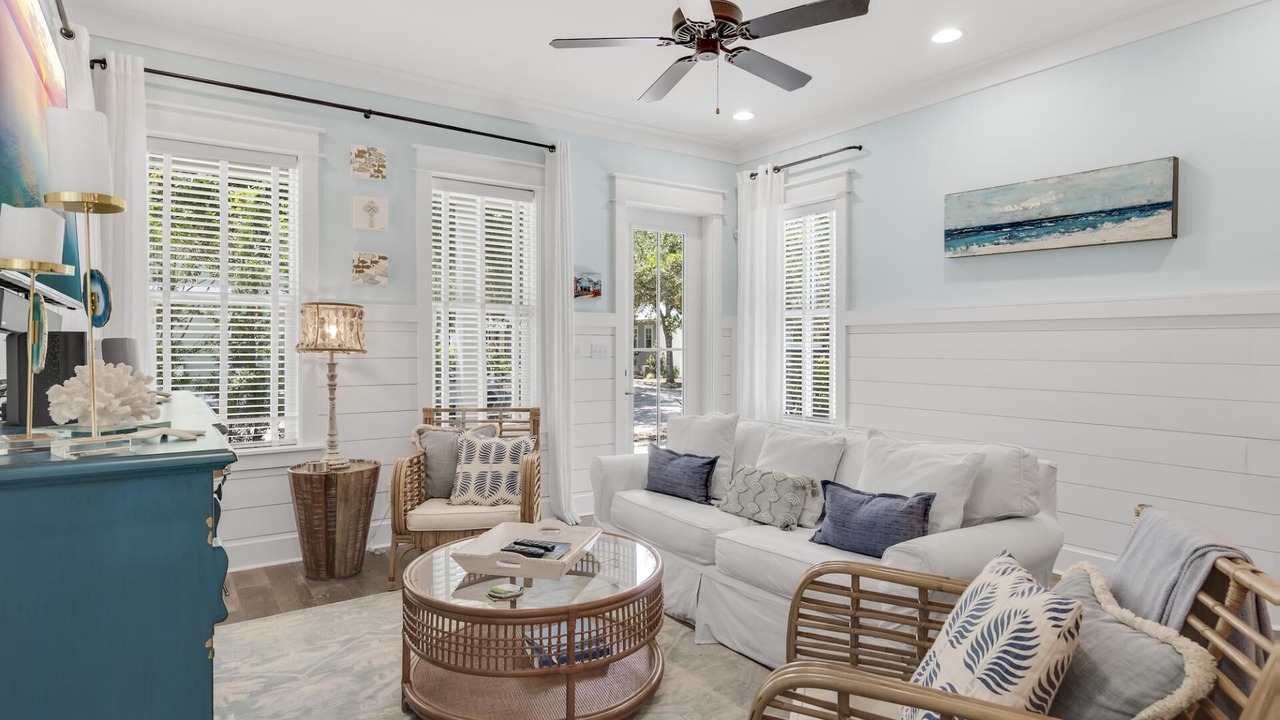 Photo of Livingroom in Greenway Park