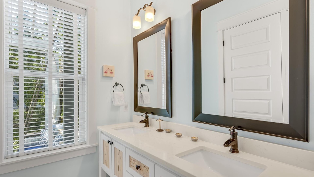 Photo of Bathroom in Greenway Park