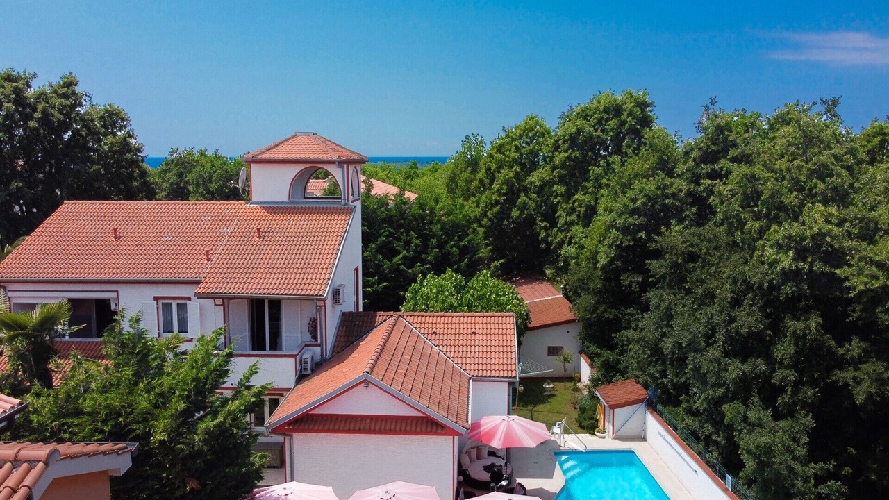 Photo of Outdoor in Cancini