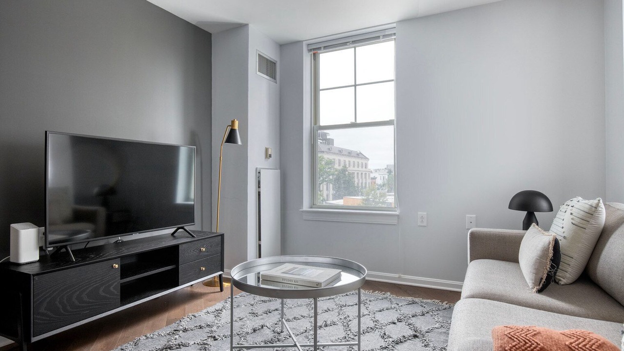 Photo of Livingroom in Central Square