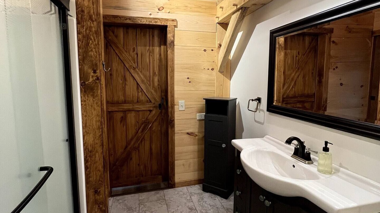 Photo of Bathroom in Leavenworth
