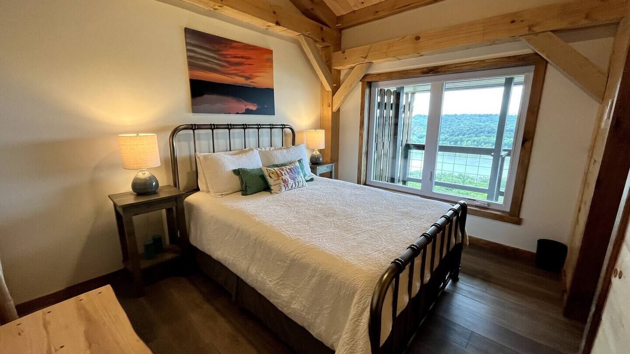 Photo of Bedroom in Leavenworth