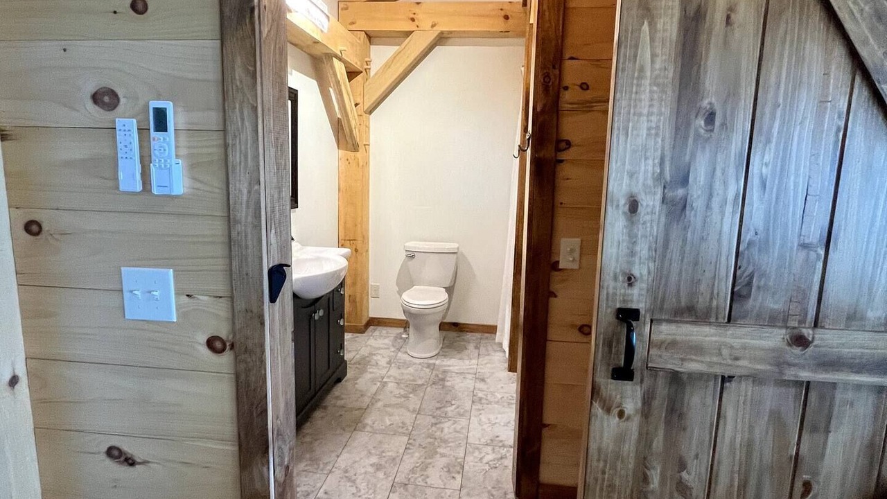 Photo of Bathroom in Leavenworth