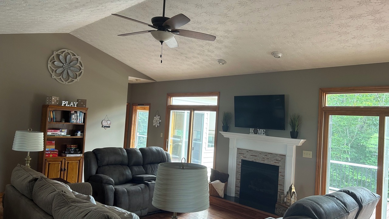 Photo of Livingroom in Amherst