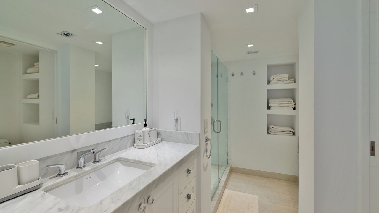 Photo of Bathroom in Key Biscayne