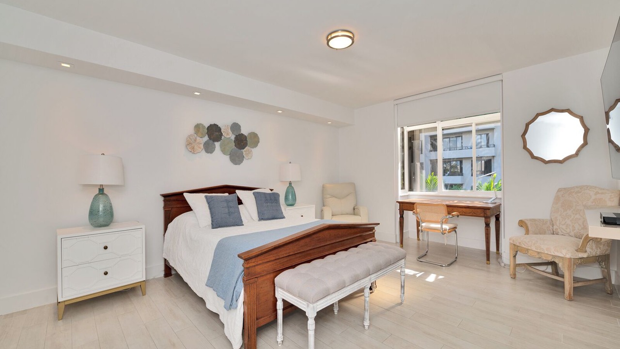 Photo of Bedroom in Key Biscayne
