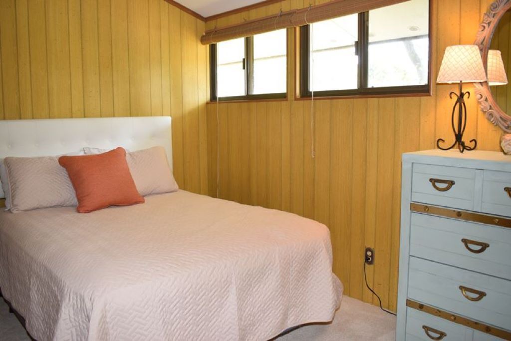 Photo of Bedroom in Deep Hole