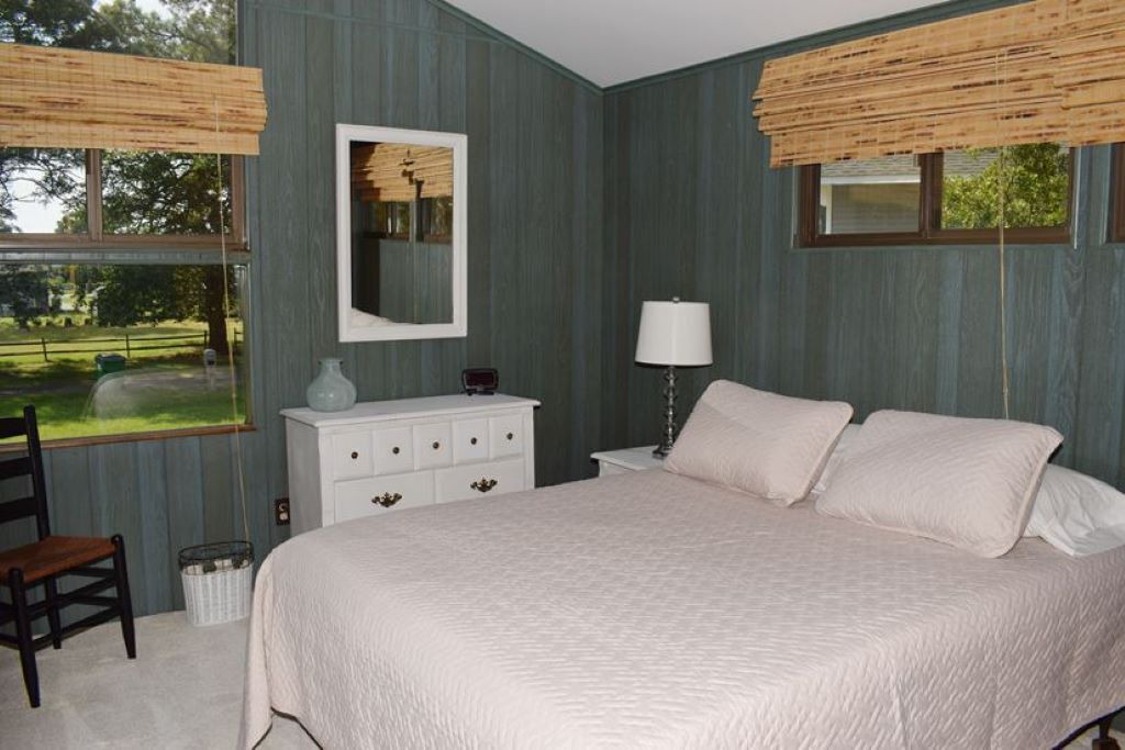 Photo of Bedroom in Deep Hole