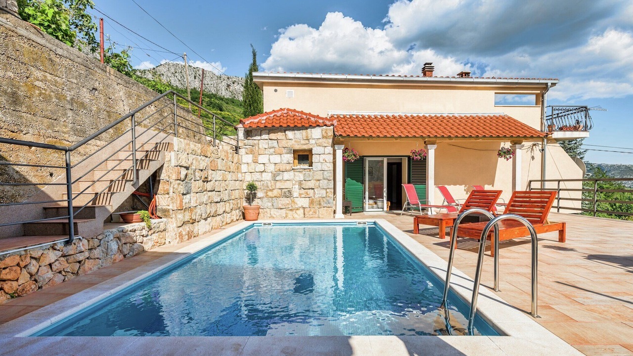 Photo of Outdoor in Klis