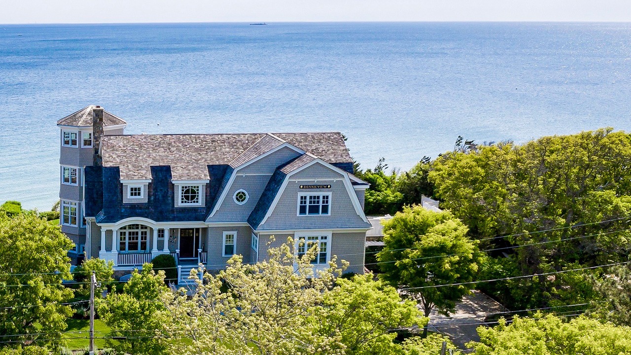 Photo of Outdoor in Cedar Bushes