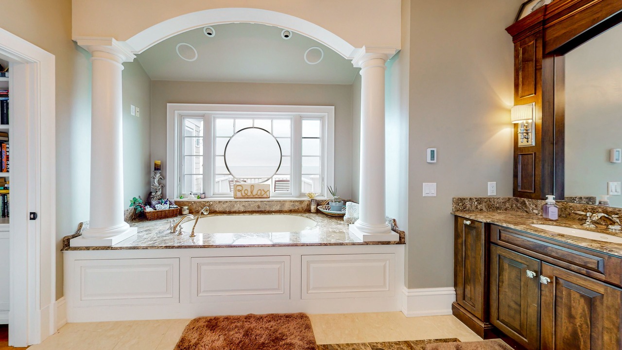 Photo of Bathroom in Cedar Bushes