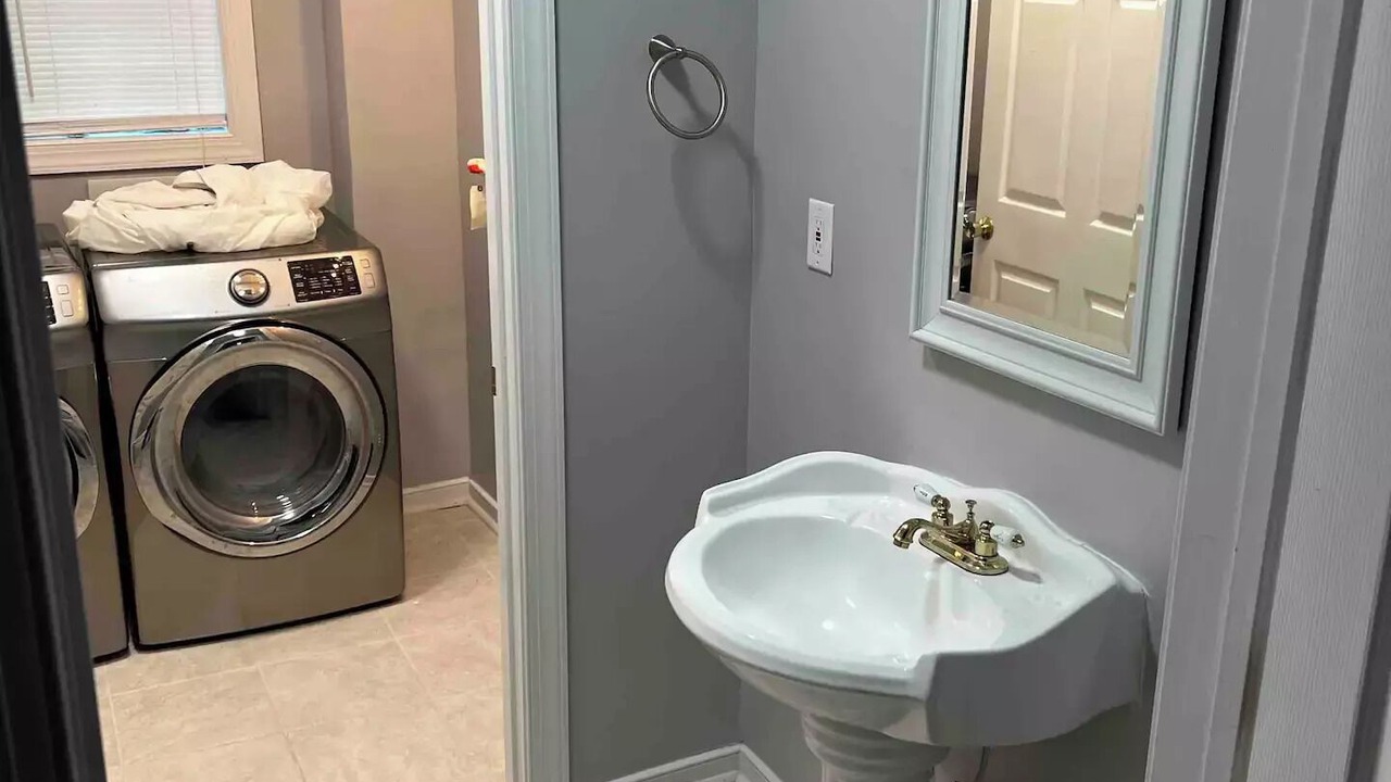 Photo of Bathroom in Mosby