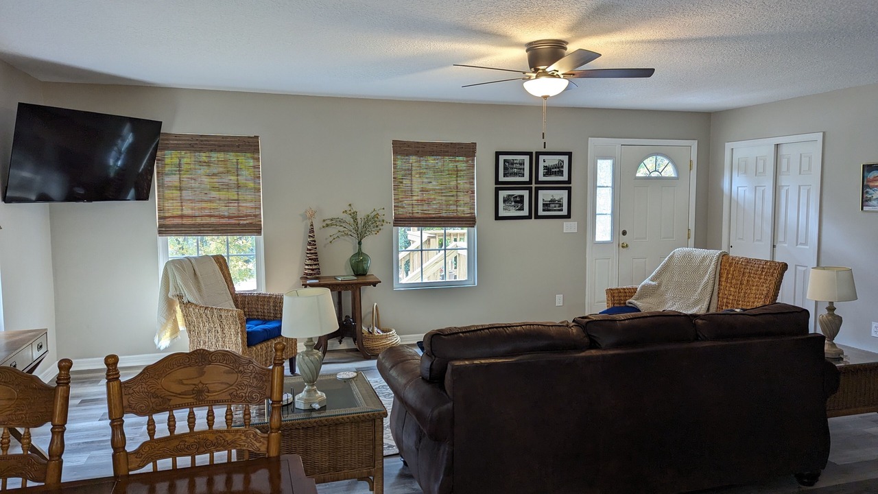 Photo of Livingroom in White Springs