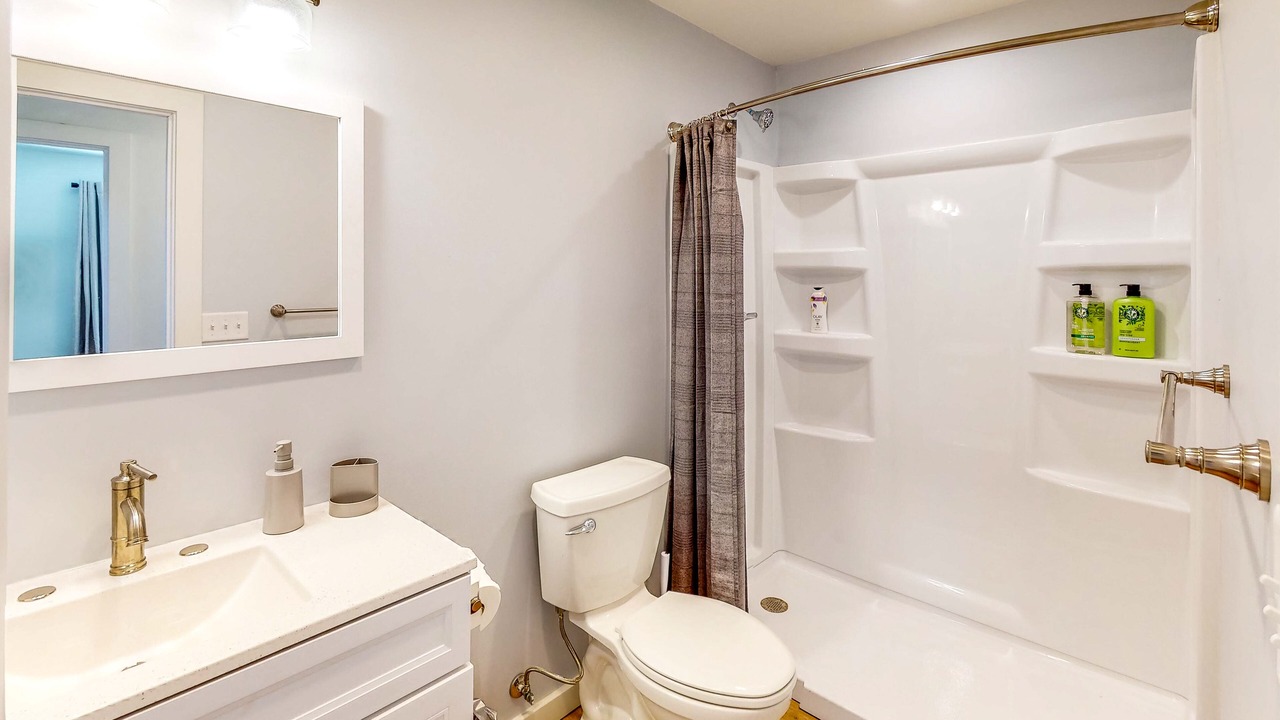 Photo of Bathroom in Simonton Lake
