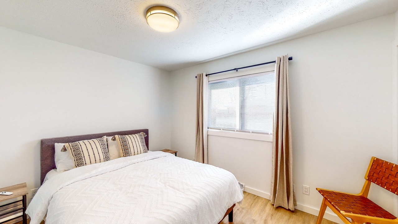 Photo of Bedroom in Simonton Lake
