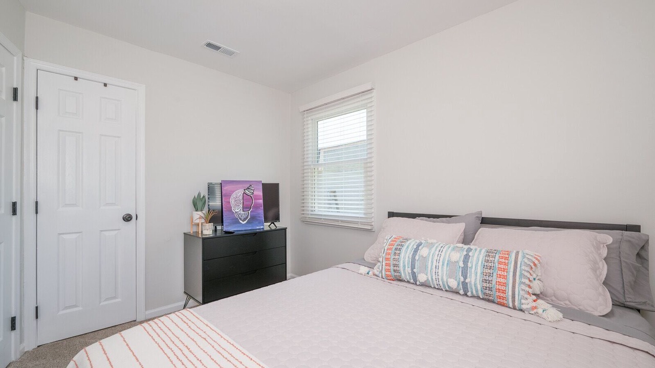 Photo of Bedroom in Bayview