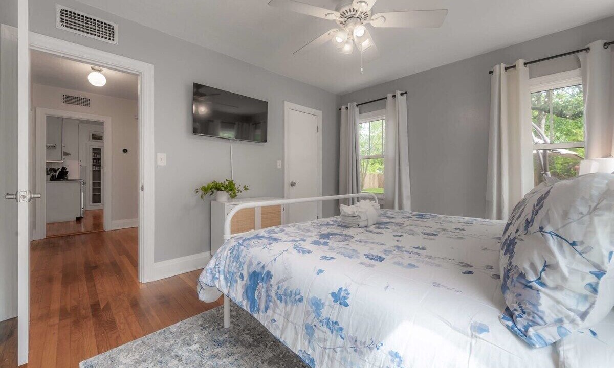 Photo of Bedroom in Old Seminole Heights