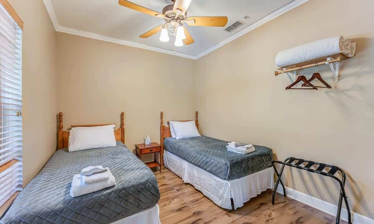 Photo of Bedroom in Chassahowitzka