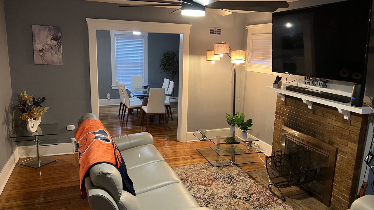 Photo of Livingroom in Eastside