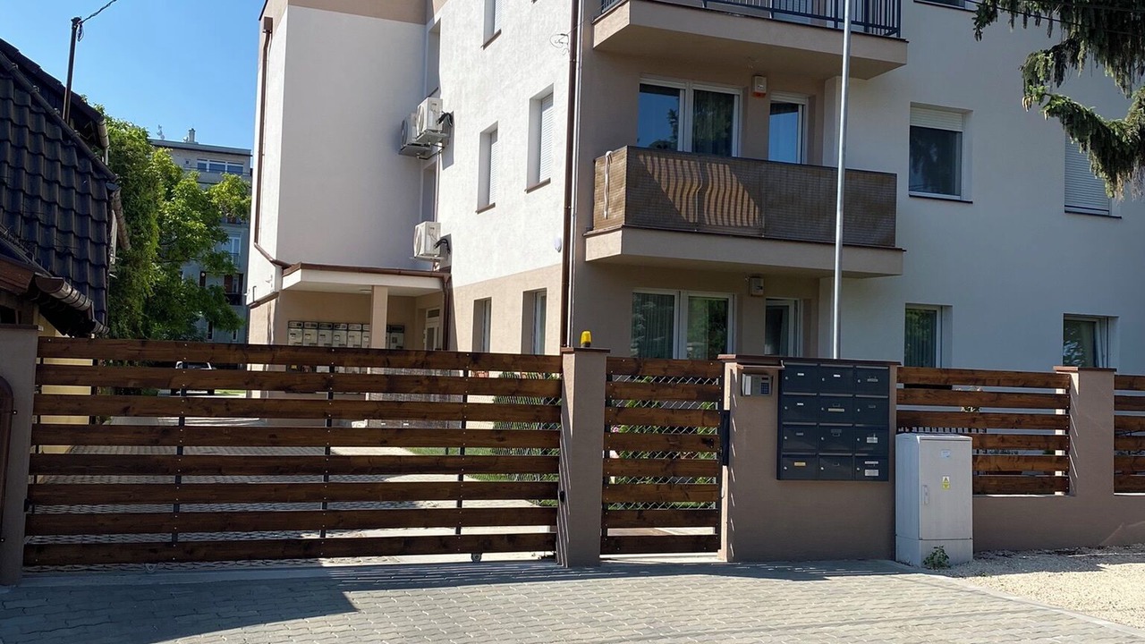 Photo of Outdoor in Erd