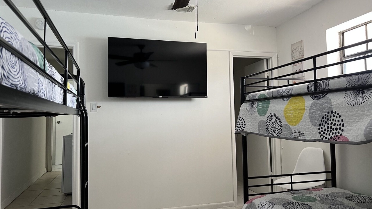 Photo of Bedroom in Pembroke Pines
