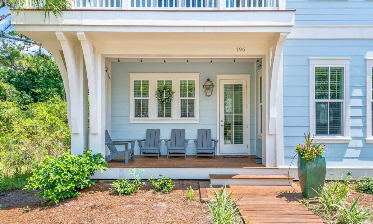 Photo of Patio Balcony in Treetop