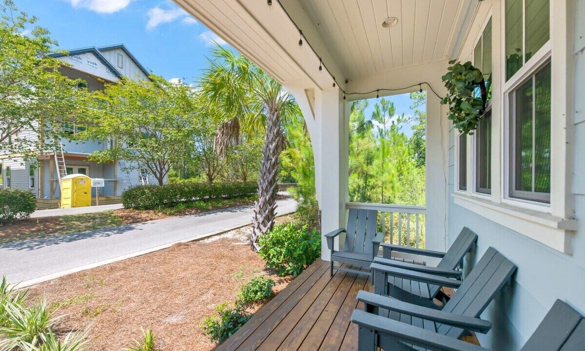 Photo of Patio Balcony in Treetop