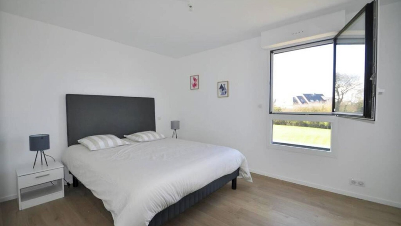 Photo of Bedroom in Sables-d'Or-les-Pins
