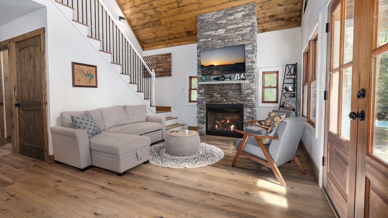 Photo of Livingroom in Manson