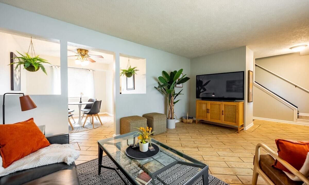 Photo of Livingroom in Acton