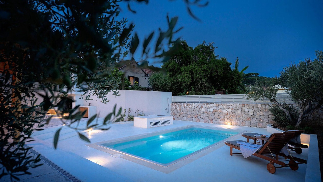 Photo of Outdoor in Dol