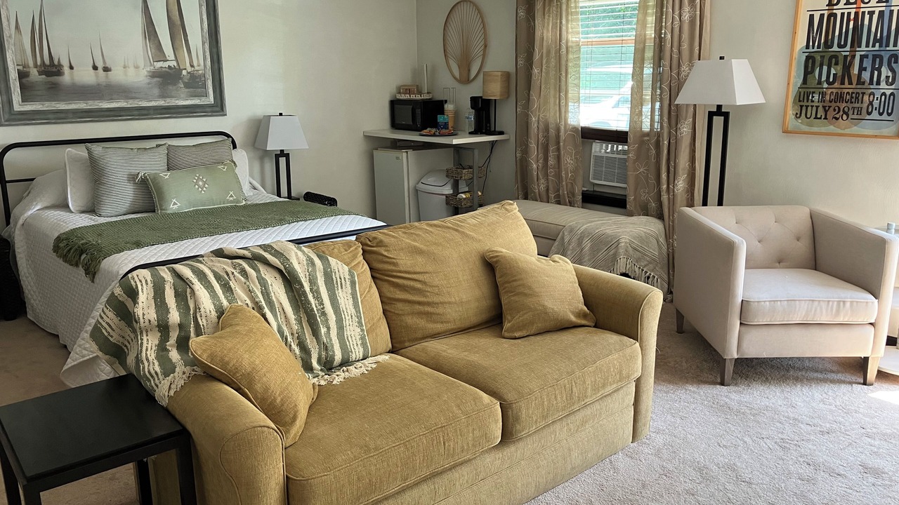 Photo of Bedroom in Troutville