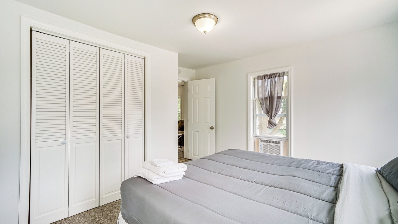 Photo of Bedroom in Glens Falls