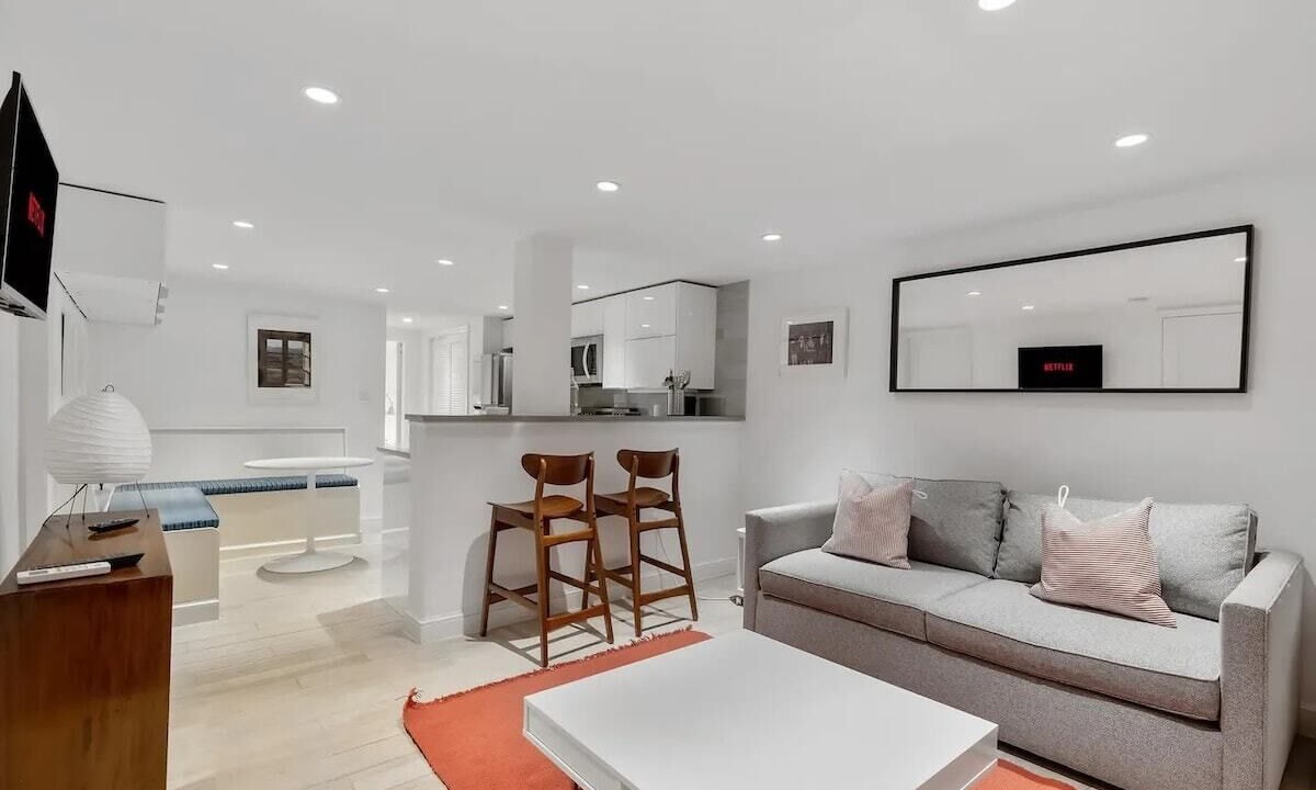 Photo of Livingroom in Dupont Circle