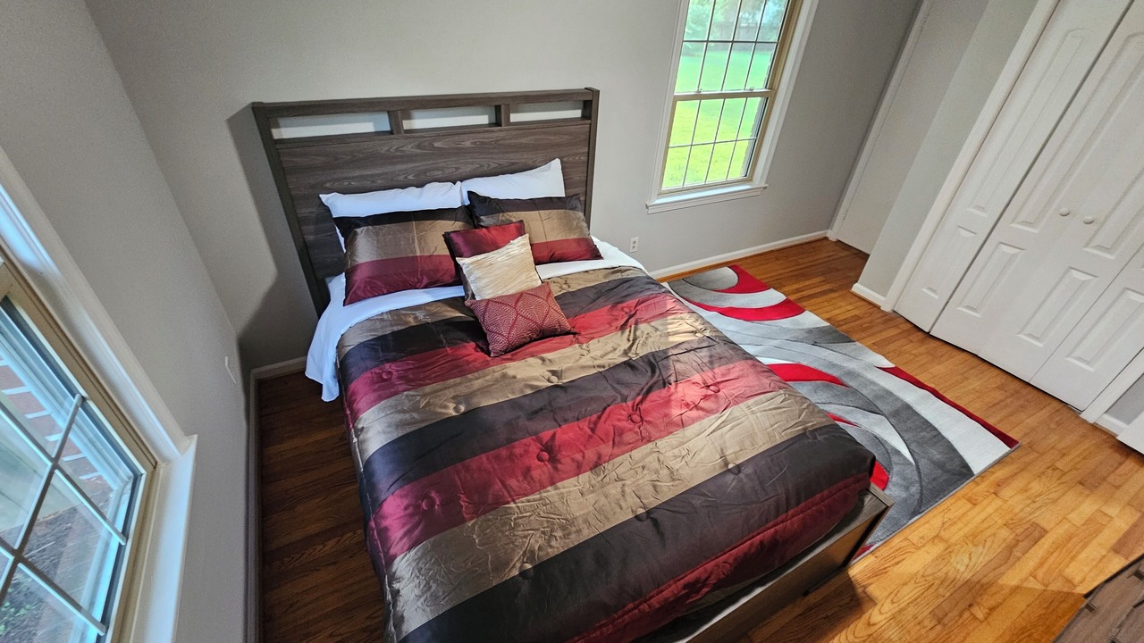 Photo of Bedroom in Central Newport News